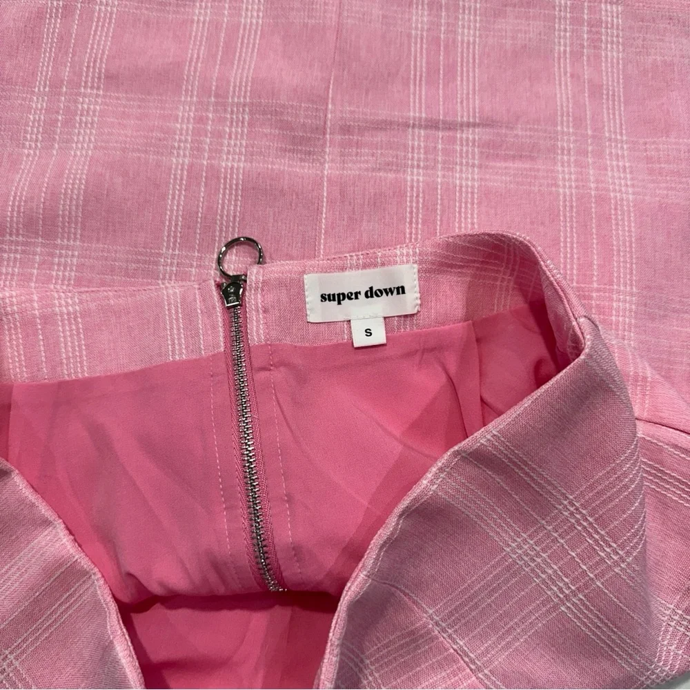 SUPERDOWN Pink Plaid Mini Skirt SMALL - Picture 4 of 4